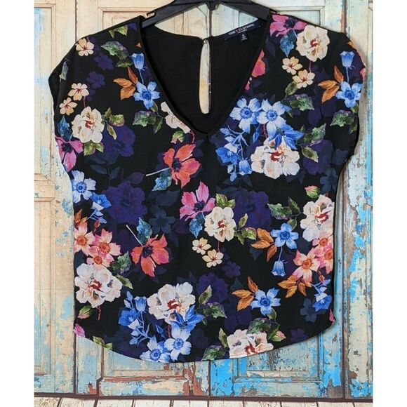 One Clothing Womens Size Small Floral Top Button - Picture 1 of 7